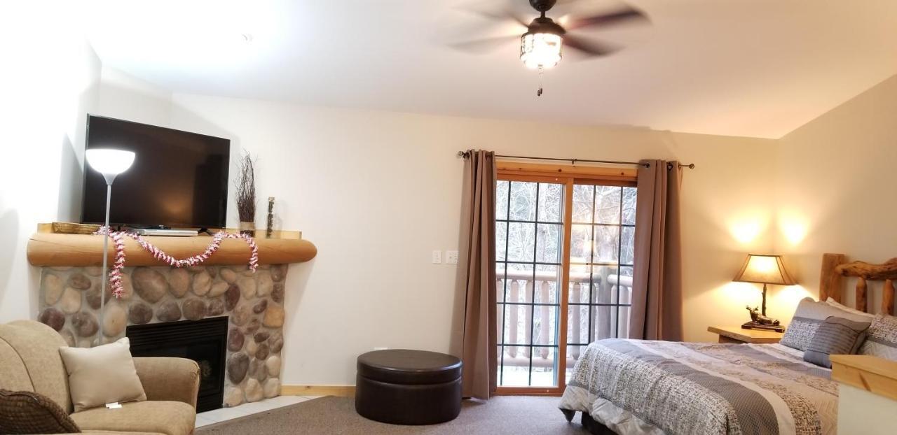 2Br Rustic Villa Utica Exterior photo